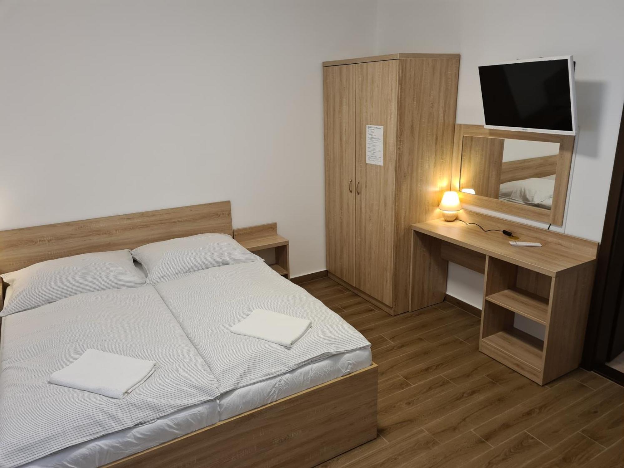 Tancsics Vendeghaz Hotel Siófok Buitenkant foto