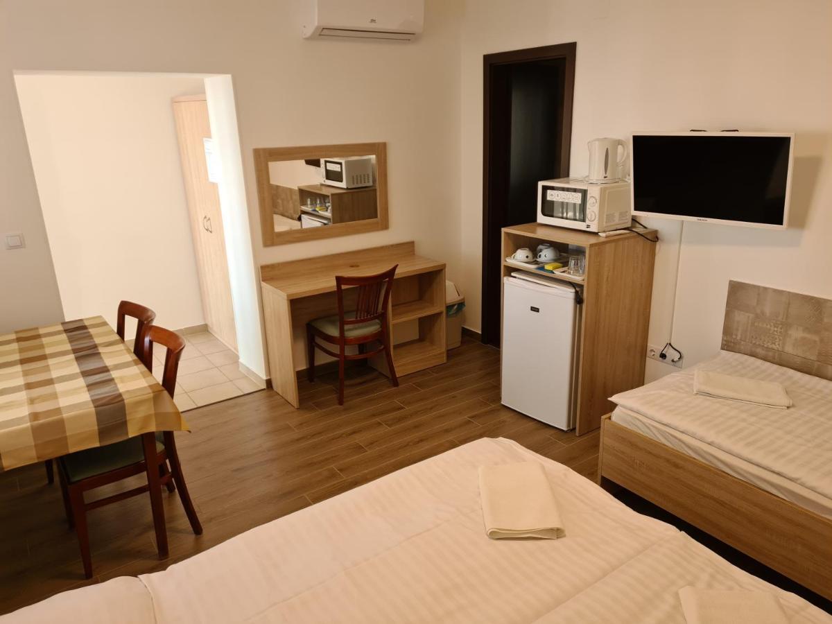 Tancsics Vendeghaz Hotel Siófok Kamer foto