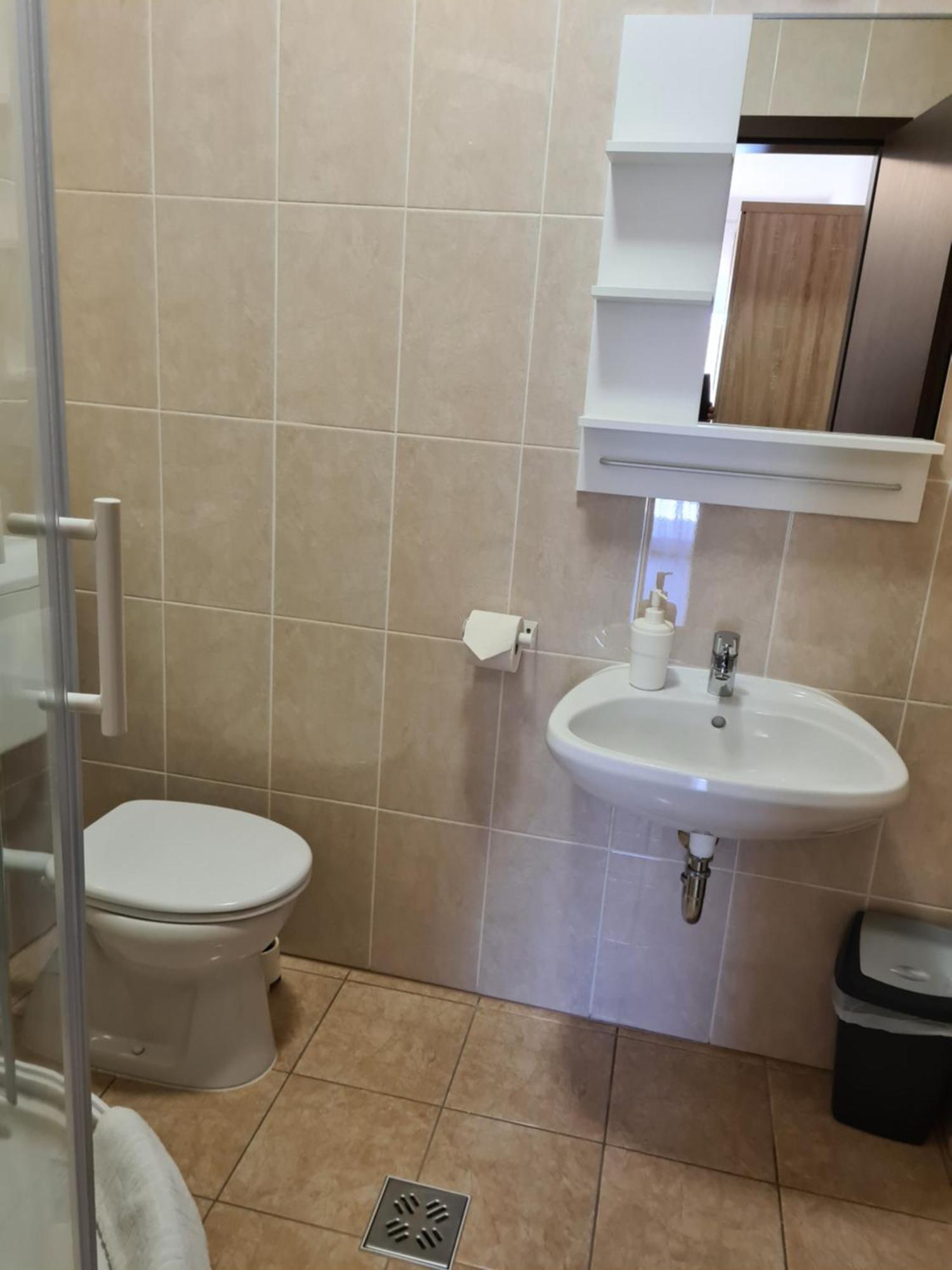 Tancsics Vendeghaz Hotel Siófok Kamer foto