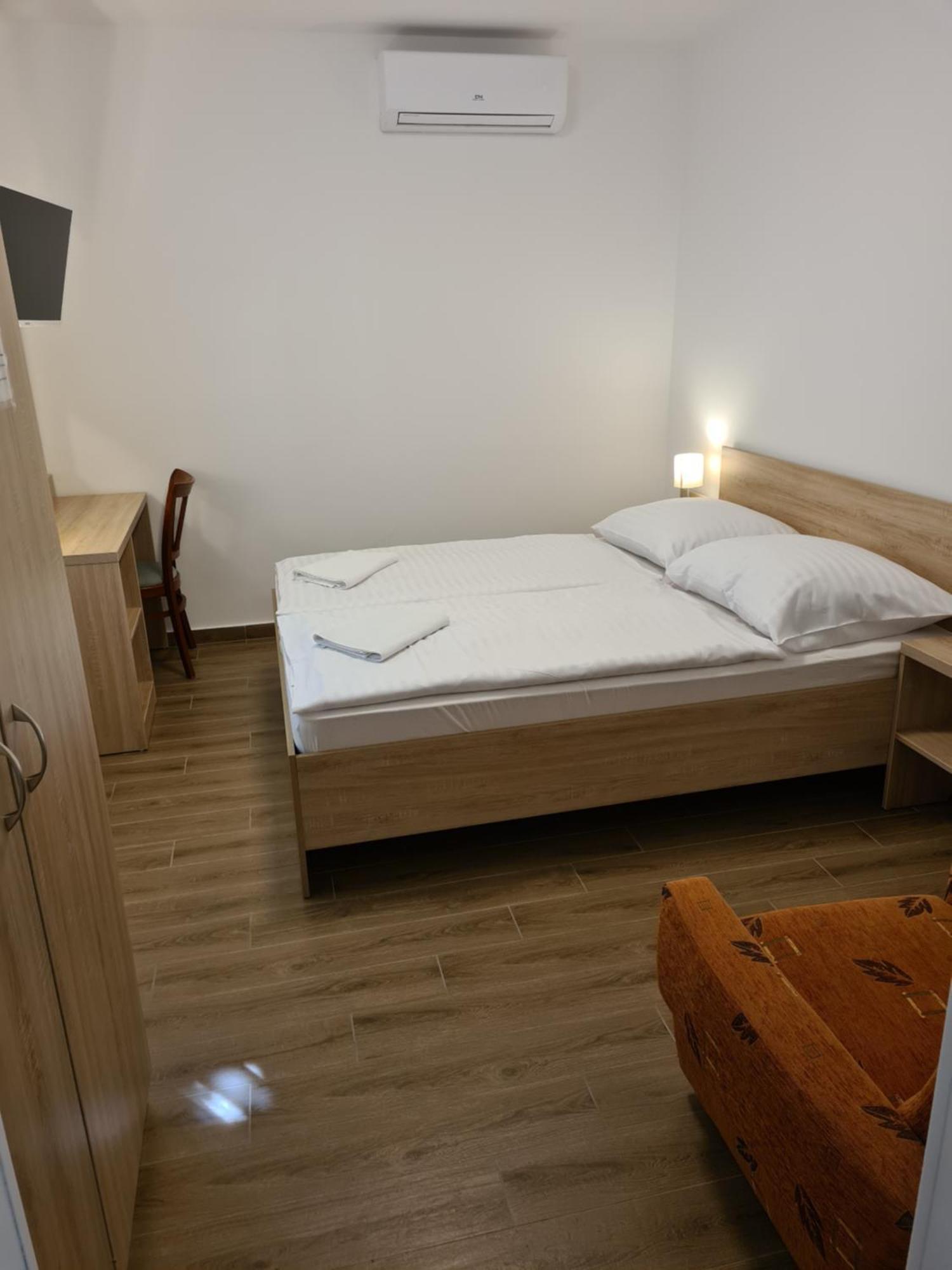 Tancsics Vendeghaz Hotel Siófok Kamer foto