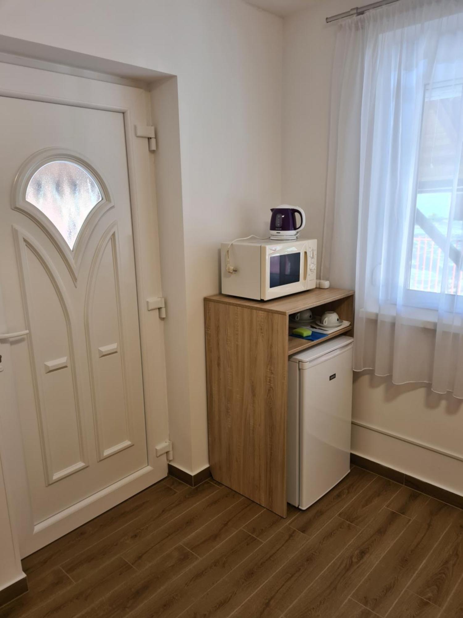 Tancsics Vendeghaz Hotel Siófok Kamer foto