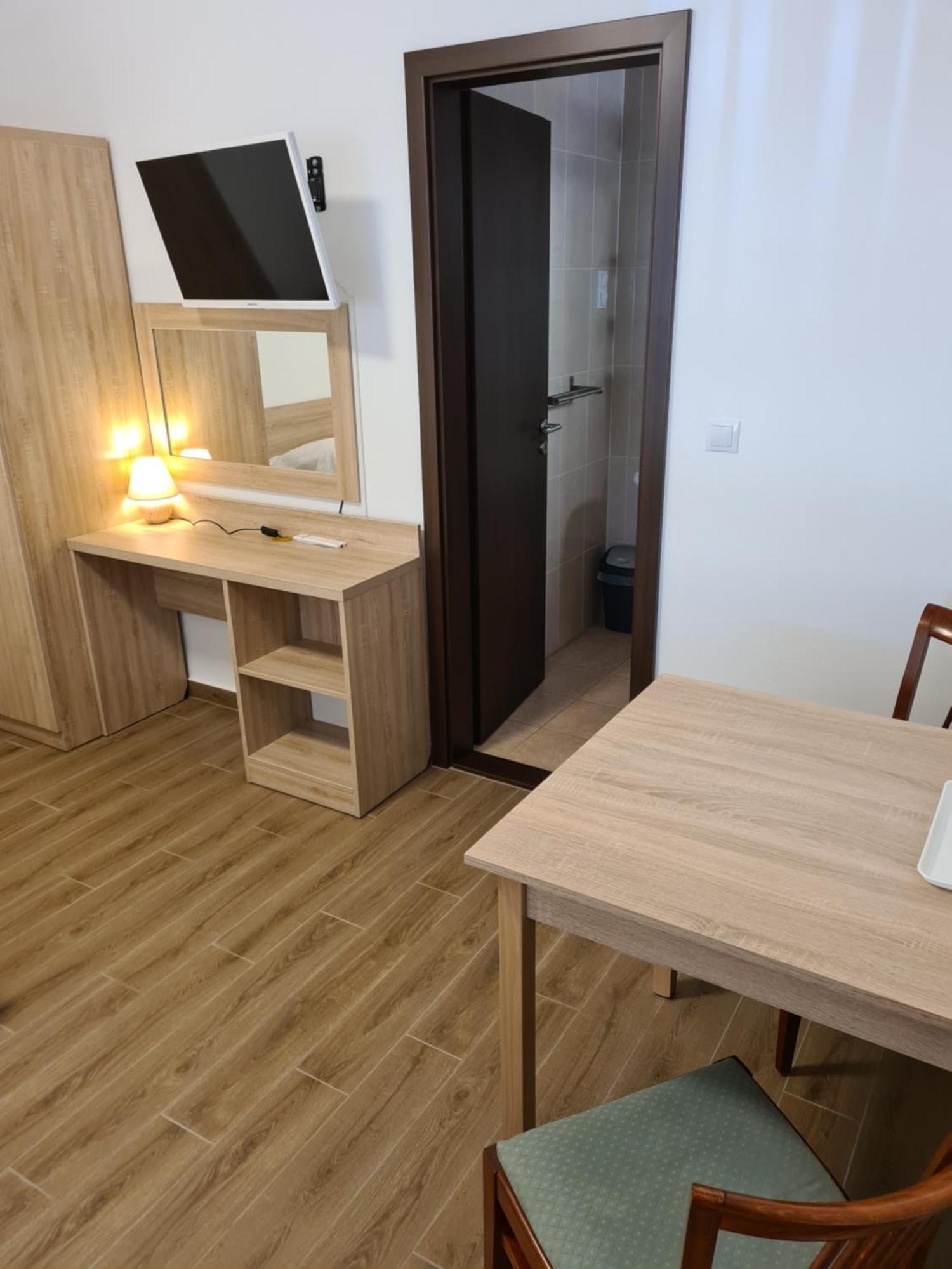 Tancsics Vendeghaz Hotel Siófok Kamer foto