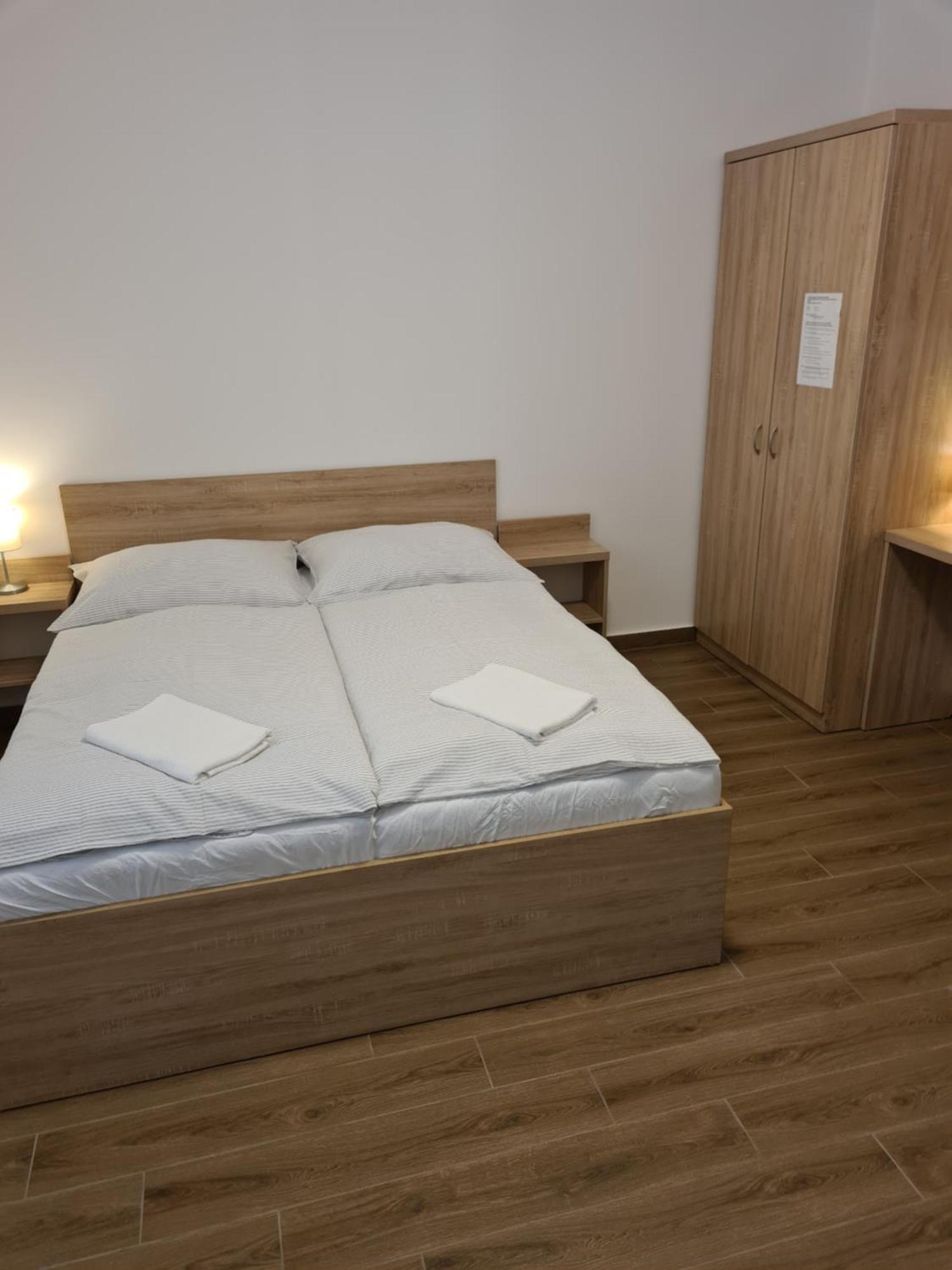Tancsics Vendeghaz Hotel Siófok Kamer foto